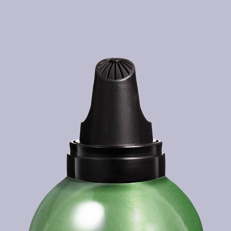 Detalle de la boquilla de la espuma Redken Full Volume